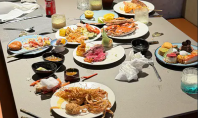 吃Buffet遇到美食部落客 剩一堆食物「整盤沒吃」!他怒批浪費