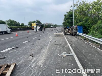 滿地碎片!國3梅山段2貨車碰撞側翻 肇事駕駛:方向盤異常