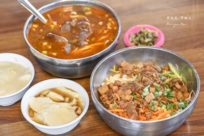 100元起香綿豆花吃到飽!龜山平價小館 炸醬麵份量夠2人分食