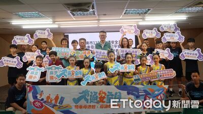 「騎車毋通趕、停讓保平安」 台南師生宣誓回應交通安全月