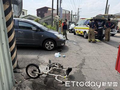 快訊／台南汽車碰撞腳踏車！90歲阿公困車底　一度命危搶救中