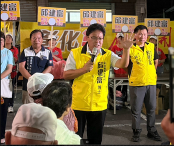 遭綠營開除黨籍!邱建富反嗆雙標:點名2人「新潮流就沒事?」