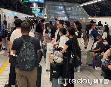 擠滿自由座人潮「買對號座險擠不上車」 高鐵3大呼籲:讓出通道
