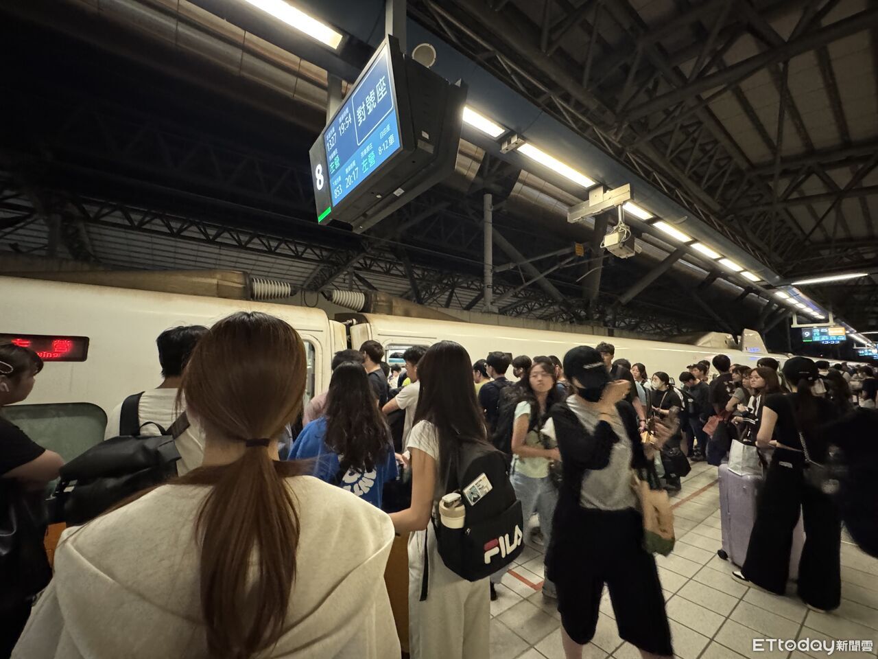 連假前一天高鐵旅客爆量 擠進34.8萬人次刷新高 | ETtoday生活新聞 | ETtoday新聞雲
