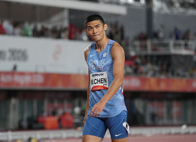 快訊/力壓日韓奪銀!楊俊瀚率中華隊男4X100接力隔16年再奪牌
