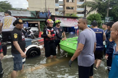 暴雨轟曼谷!婦人涉水慘遭「觸電身亡」 屍體泡水裡鄰居不敢救