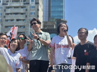 曾說「台中雞排太甜」 沈伯洋幽默喊:東泉辣椒醬剛剛好