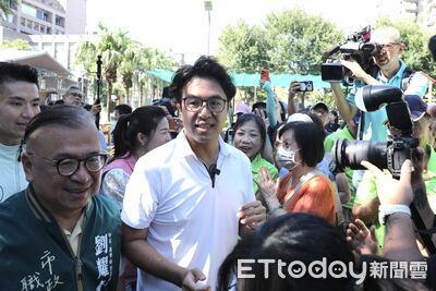 粉專:沈伯洋新聞量暴增20倍 媒體注意力維持多久將是下一輪重點