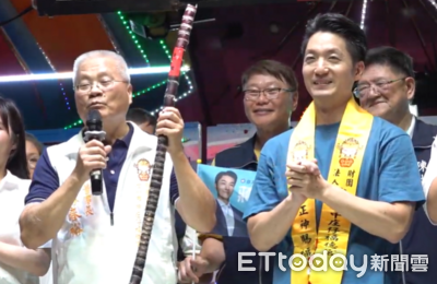 廟方送甘蔗竟被蔣萬安丟路邊! 藍里長急扛責:一時疏忽忘帶走