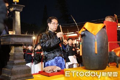 教師節祭孔傳承尊師重道 台南孔廟「拔牛毛」改贈智慧筆、智慧糕