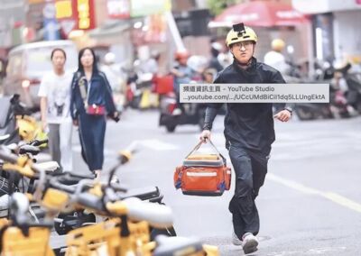 帶AED送外賣!南京外送員9個月救援507次 自費背15公斤急救包