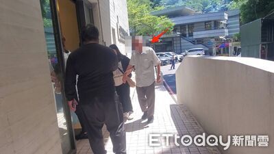 60歲男陳屍公車3天身世曝!妻小不在身邊...與88歲老父相依為命
