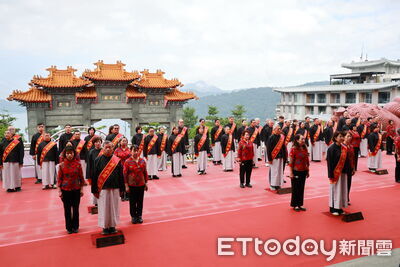 日月潭文武廟祭孔！許淑華循古禮致敬　學生首度齊跳佾舞
