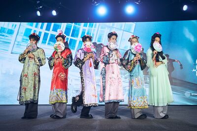 Ozone全員變身格格! 煥鈞扮嫦娥自封「林月娥」全場笑翻