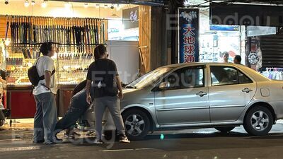 獨/直擊搜捕現場!汐止男遭擄走猛砍「左臂見骨」 後座全是血