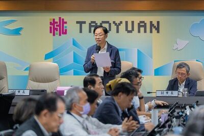 黃世杰酸里長遭「摸頭」踢鐵板 大園12里長聯名反擊:拒絕貼標籤