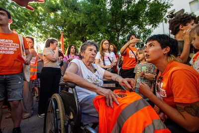 房租飆漲!87歲嬤「遭趕出公寓」掀萬人示威 西班牙急推住房新政