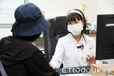 口腔潰爛以為扁平苔蘚！40歲女下肢臀部冒泡…確診罕見天皰瘡