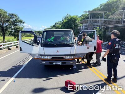 男車禍落跑還猛撞警車！台東警狂追20公里　鹿野攔下逮人