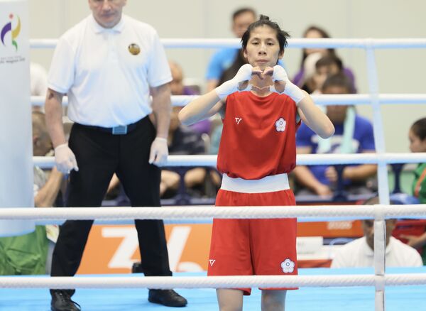 [新聞] 快訊／亞運二連霸！林郁婷5比0擊退楊成宇 - 八卦 - PTT.BEST 批踢踢爆文