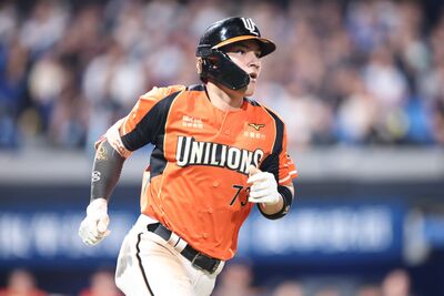 陳聖平開轟後嗨跳「閃身步」　9月4度MVP　餅總笑：不夠啊！