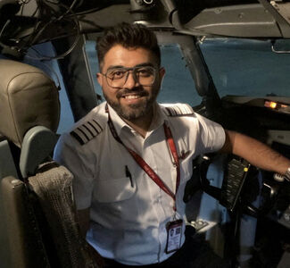 杜拜航空機長身分曝光!「血染駕駛艙」救下174人 獲封英雄