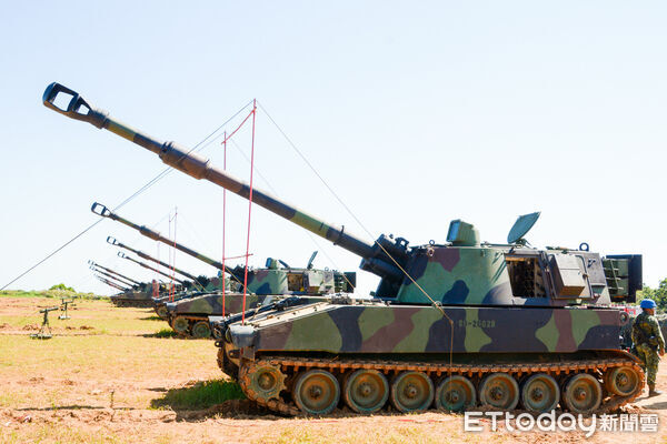 ▲M109A2、M109A5、M110A2等3類中長程自走火砲。（圖／資料照）