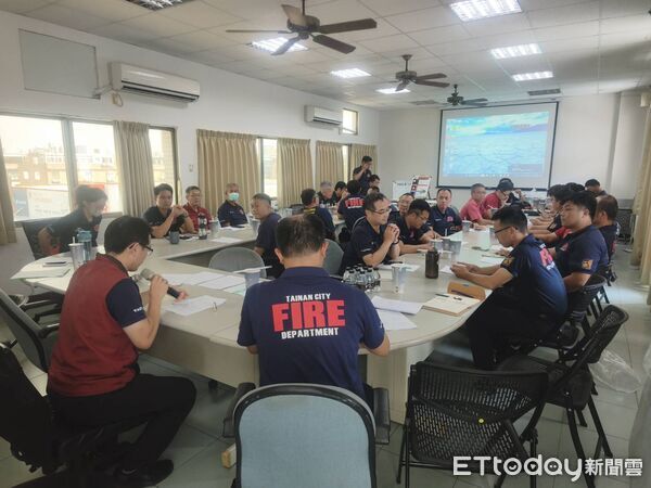 ▲台南市消防局第六救災救護大隊辦理幹部集中教育訓練，強化救災指揮體系與現場安全管理。（記者林東良翻攝，下同）