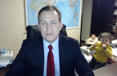 BBC直播「亂入小姊弟」長大了!教授爸曬近照 13歲姊姊變身美少女
