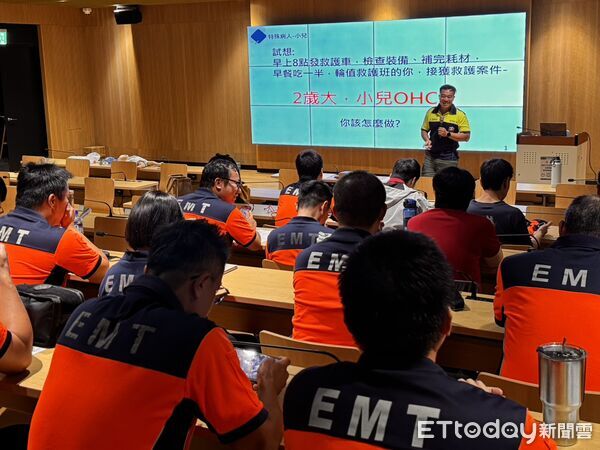 ▲台南市消防局第五救災救護大隊辦理救護人員複訓，透過多元課程強化第一線救護專業與應變能力。（記者林東良翻攝，下同）