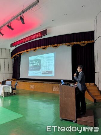 ▲台南地檢署召開地區政風業務聯繫會議，由檢察長鍾和憲主持，邀集近100名政風主管及相關人員與會。（記者林東良翻攝，下同）