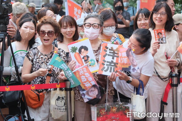▲▼  沈伯洋<肥皂箱> 市長你給我聽好了！      。（圖／記者徐文彬攝）