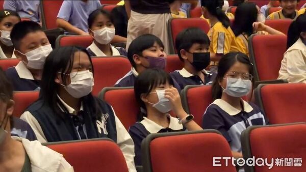 ▲▼ 用音樂敲響生命警鐘!嘉義桃城獅子會攜手各界邀「玫瑰墓樂團」校園巡演 。(圖/記者翁伊森翻攝)