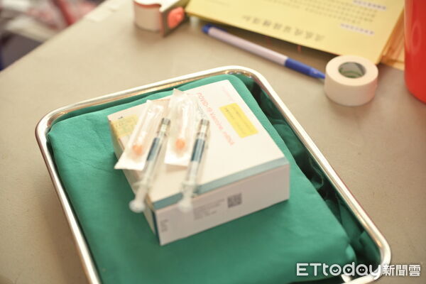 ▲▼花蓮縣政府於縣府大禮堂舉辦「115年流感暨新冠疫苗開打記者會」。(圖/花蓮縣政府提供,下同)