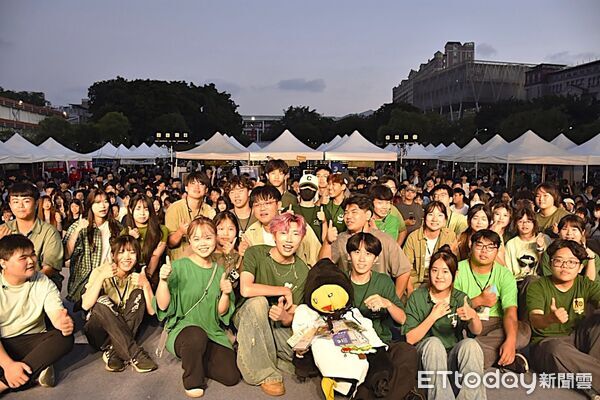 ▲南台科大學生會舉辦「冒險者啟程｜精靈BRO覽會」，透過社團攤位、互動體驗及舞台演出，帶領新生探索校園生活。（記者林東良翻攝，下同）