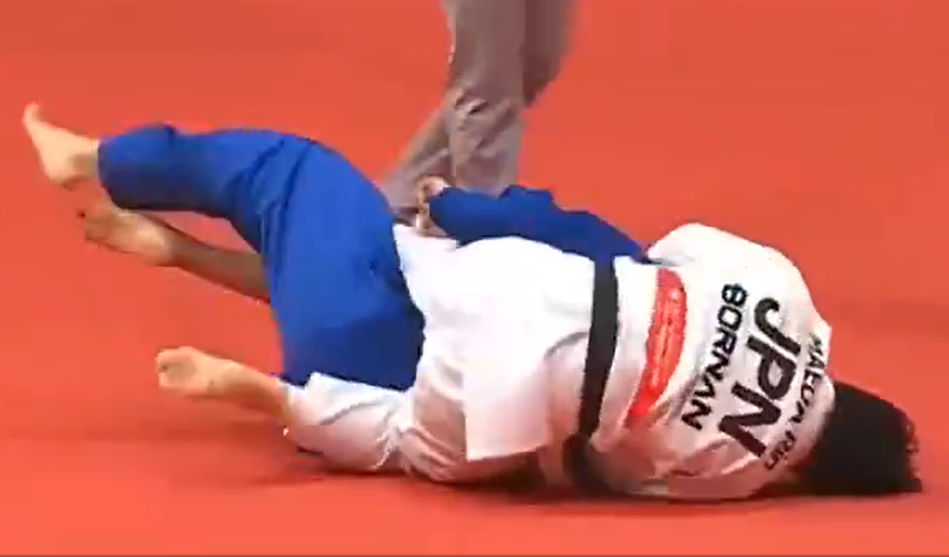 ▲▼名古屋亞運柔道咬人 中國選手唐婧對戰日本選手前田凜。（圖／翻攝自微博）