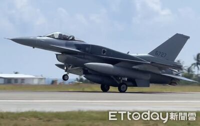 首批2架F-16V來了！編號6727、6728　飛抵台東志航基地