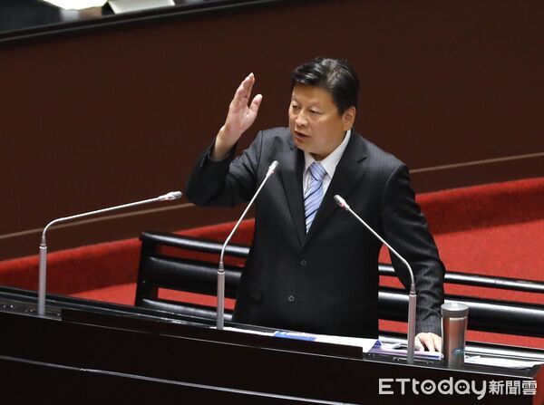 ▲▼國民黨立委傅崑萁質詢。（圖／記者湯興漢攝）