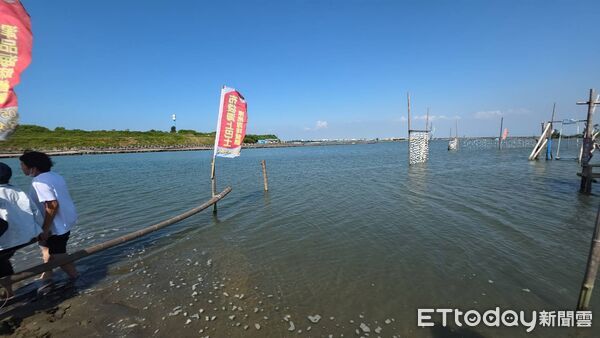 ▲▼ 嘉義布袋推超值「海上鞦韆」體驗 400元登沙灘客棧啖海味 。(圖/記者翁伊森攝)