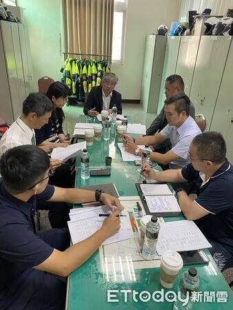 ▲▼     嘉義地檢檢察長蔡宗熙率檢察官深入基層派出所，攜手司法警察嚴查賄選   。（圖／嘉義地檢署提供）