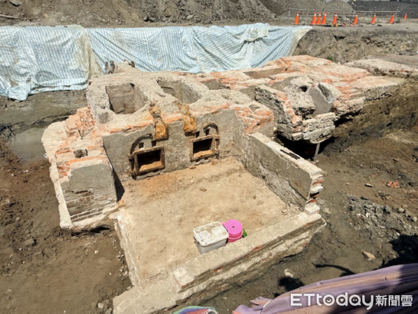 ▲台南市在公共工程及民間開發中陸續發現地下歷史遺構，透過專業評估採取多元保存方式，兼顧城市建設與歷史記憶。（記者林東良翻攝，下同）