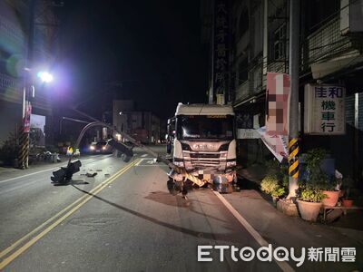 砂石車駕駛精神不濟「半夜撞民宅」號誌燈斷了 混亂畫面曝