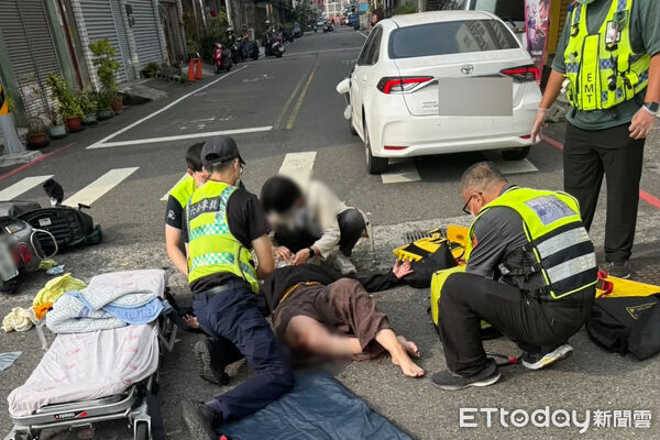 ▲斗六市發生轎車與機車碰撞事故,翁姓女騎士右腳骨折。(圖/民眾提供)
