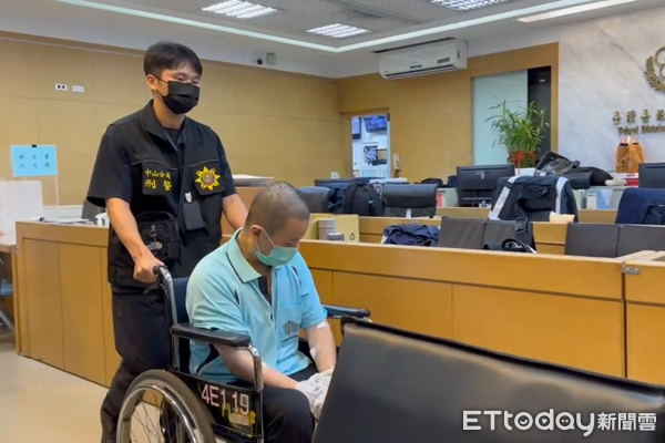 ▲▼富邦人壽砍人案，行兇男現身了。（圖／記者劉昌松攝）