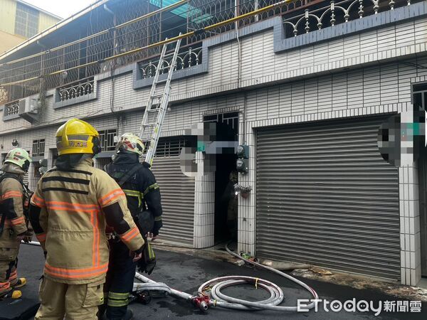快訊／台南東區民宅火警！女子一度受困屋內 警消出動28人搶救