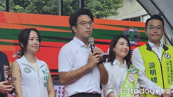 ▲▼沈伯洋出席鍾佩玲競選總部成立大會。（圖／記者呂佳賢攝）
