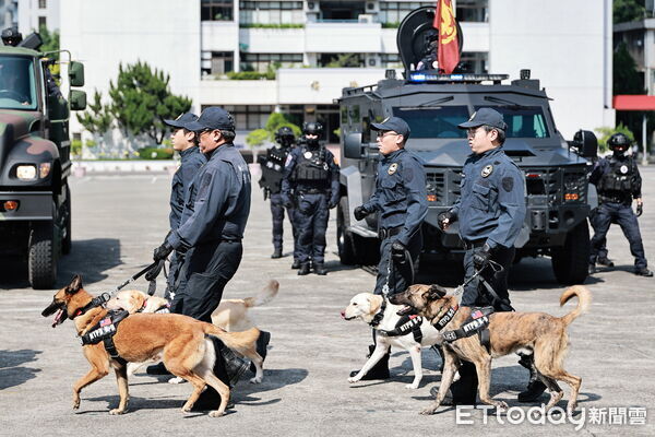 ▲▼國慶大典即將登場，警犬及消防搜救犬也將共同參與遊行演出。（圖／內政部提供）