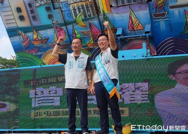 ▲何欣純出席曾咨耀聯合競選總部成立大會，提出捷運綠線延伸大坑、台74線智慧交通管控及規劃台中第二環線等交通方向。（圖／記者游瓊華翻攝）