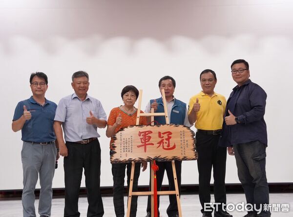 ▲平溪雙寶登場！冠軍山藥細緻無纖維。（圖／記者郭世賢翻攝）