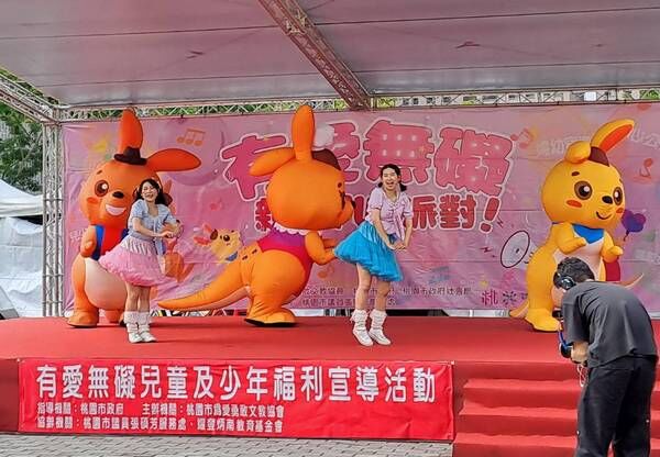 ▲桃園親子「泡泡派對」逾千人同樂